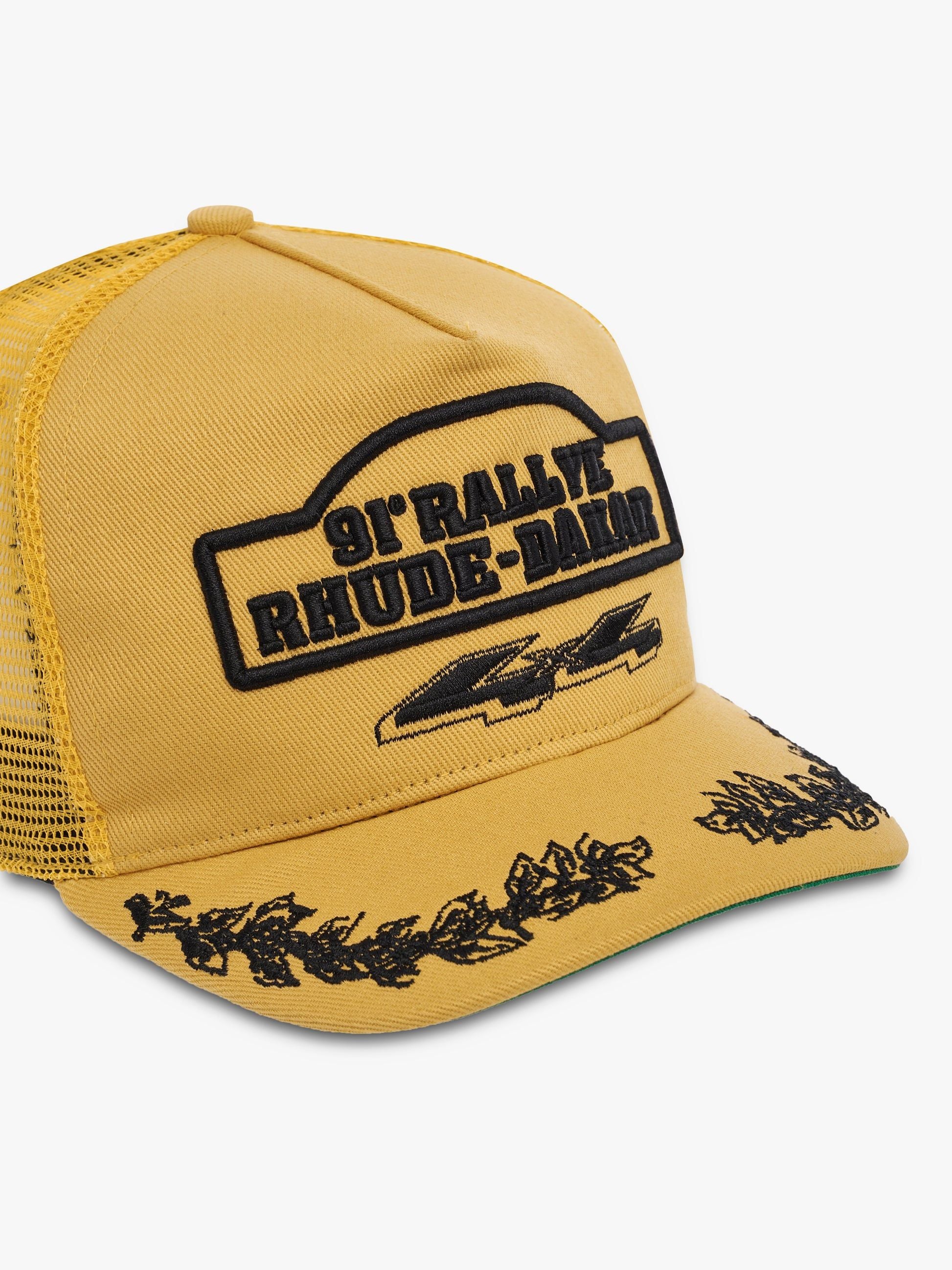 4X4 RALLY CREST TRUCKER HAT