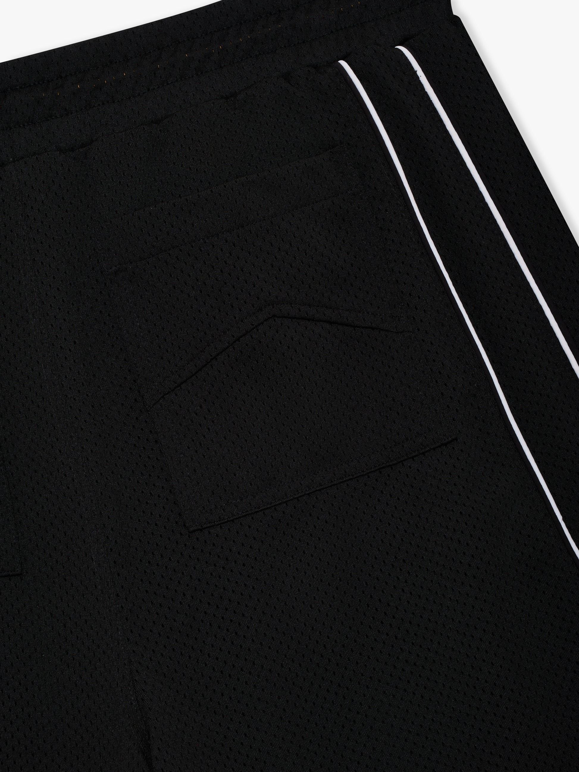 BAGGY MESH BASKETBALL SHORTS